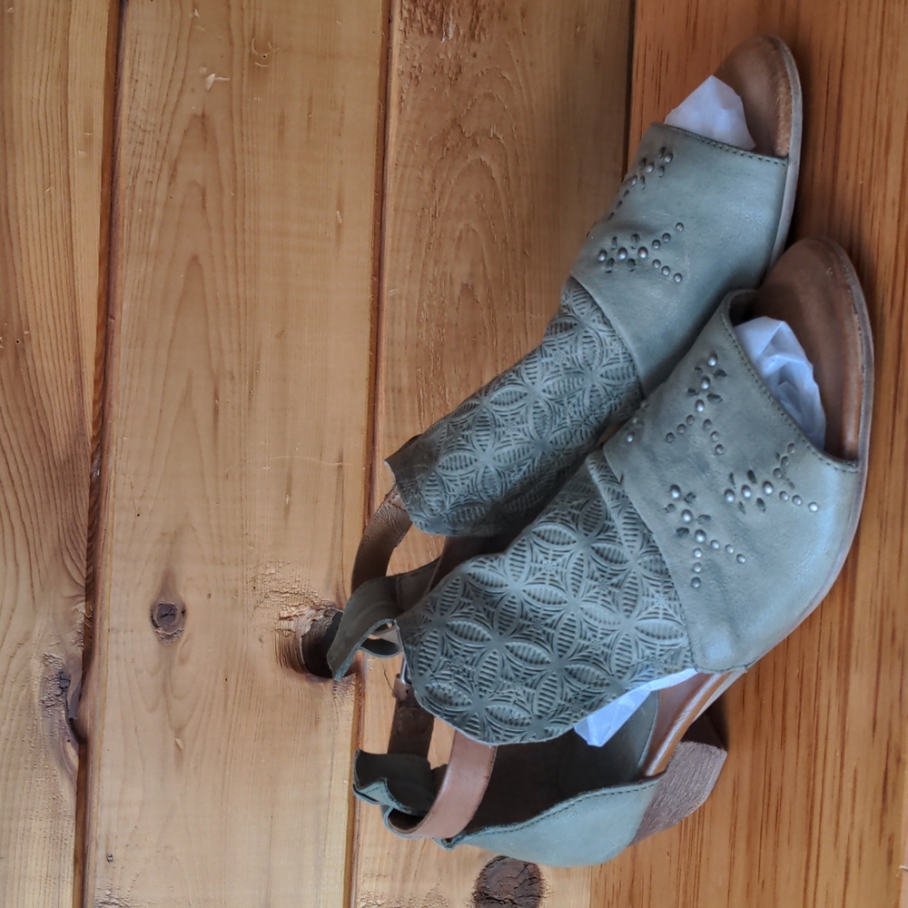 Miz Mooz beautiful sage green heeled sandals